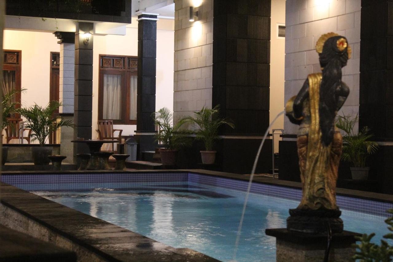 Collection O Bali Near Kedonanan Beach Formerly New Asta Graha Homestay Jimbaran (Bali) Exterior photo