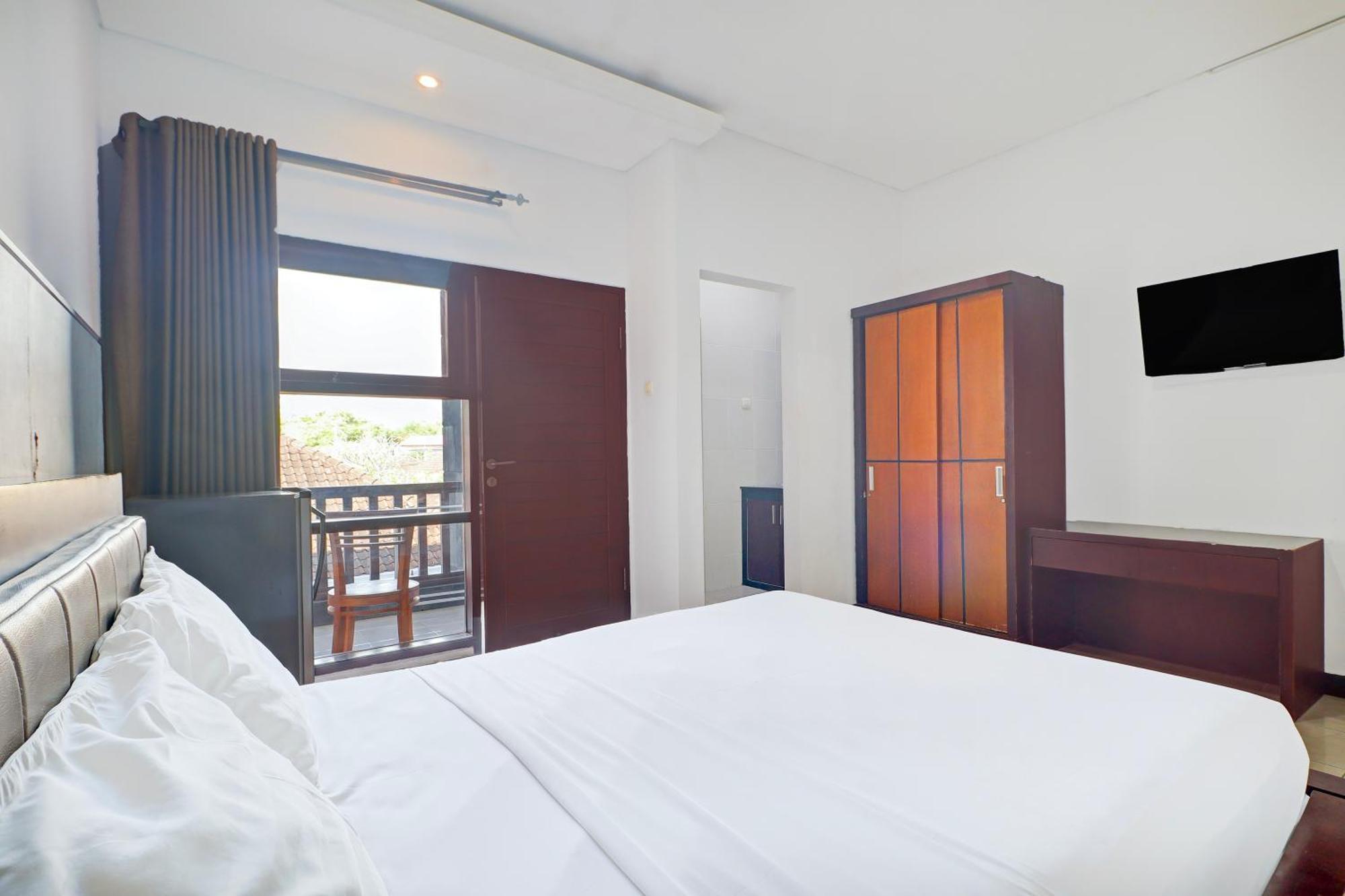 Collection O Bali Near Kedonanan Beach Formerly New Asta Graha Homestay Jimbaran (Bali) Exterior photo