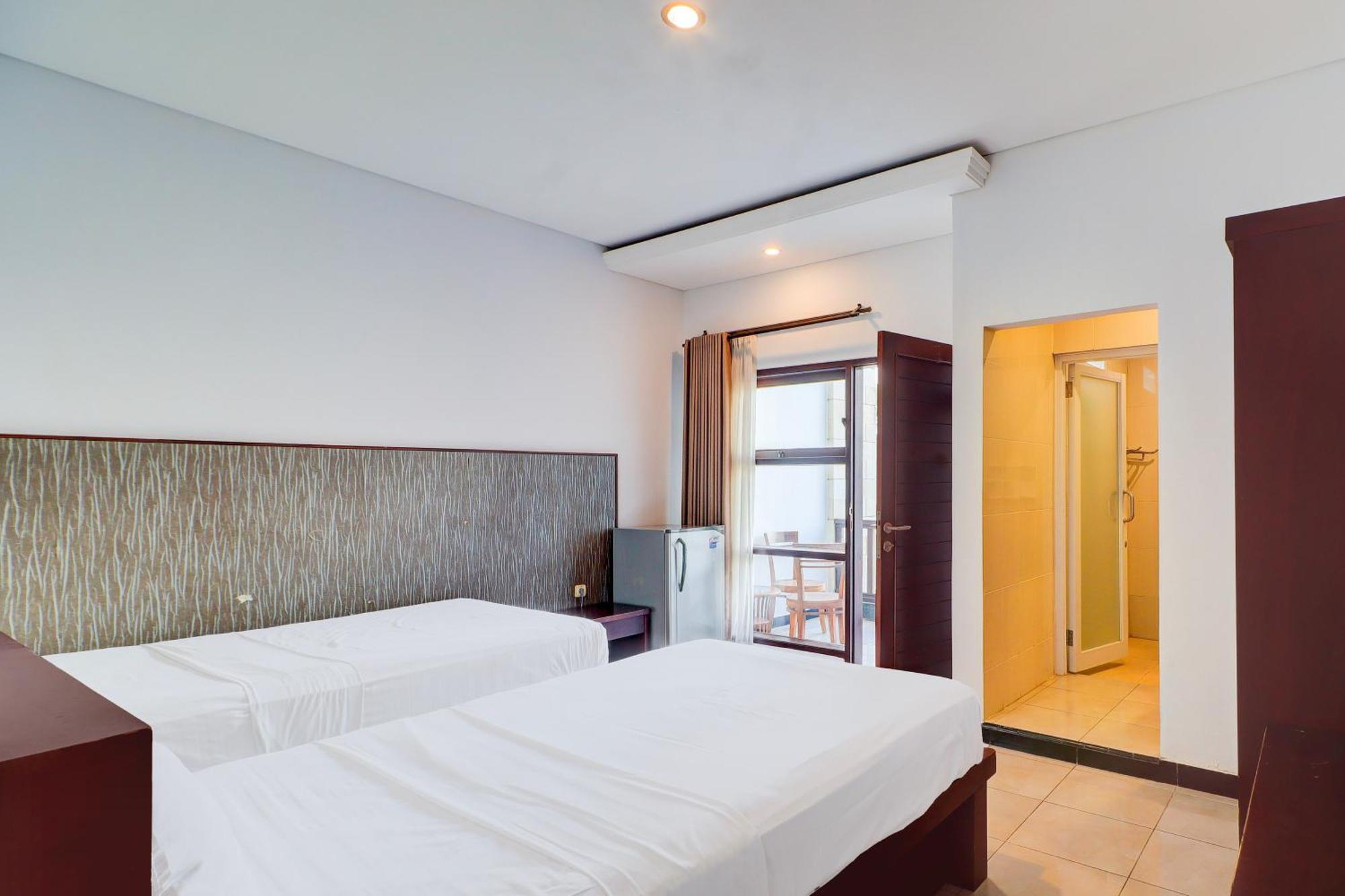 Collection O Bali Near Kedonanan Beach Formerly New Asta Graha Homestay Jimbaran (Bali) Exterior photo