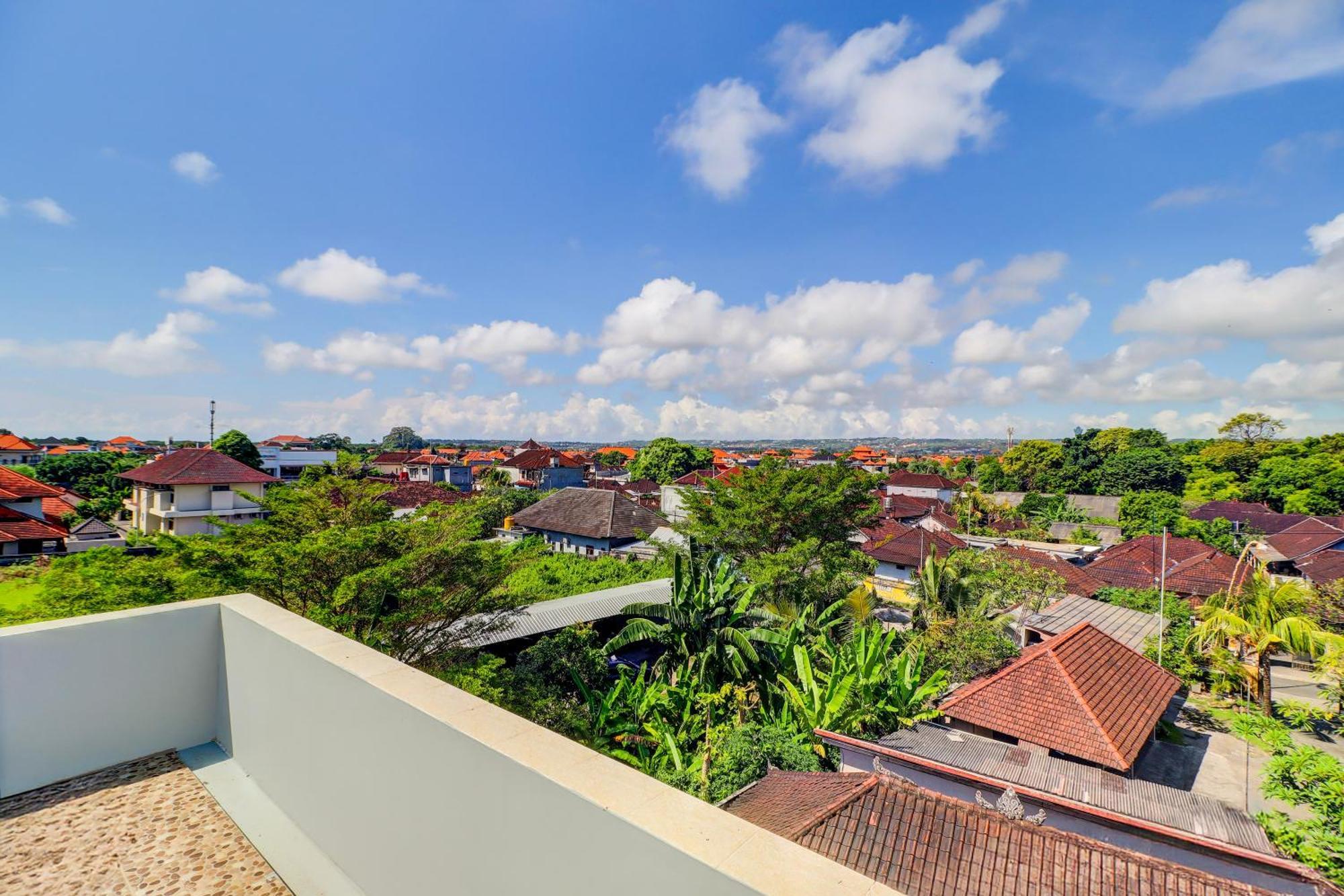 Collection O Bali Near Kedonanan Beach Formerly New Asta Graha Homestay Jimbaran (Bali) Exterior photo