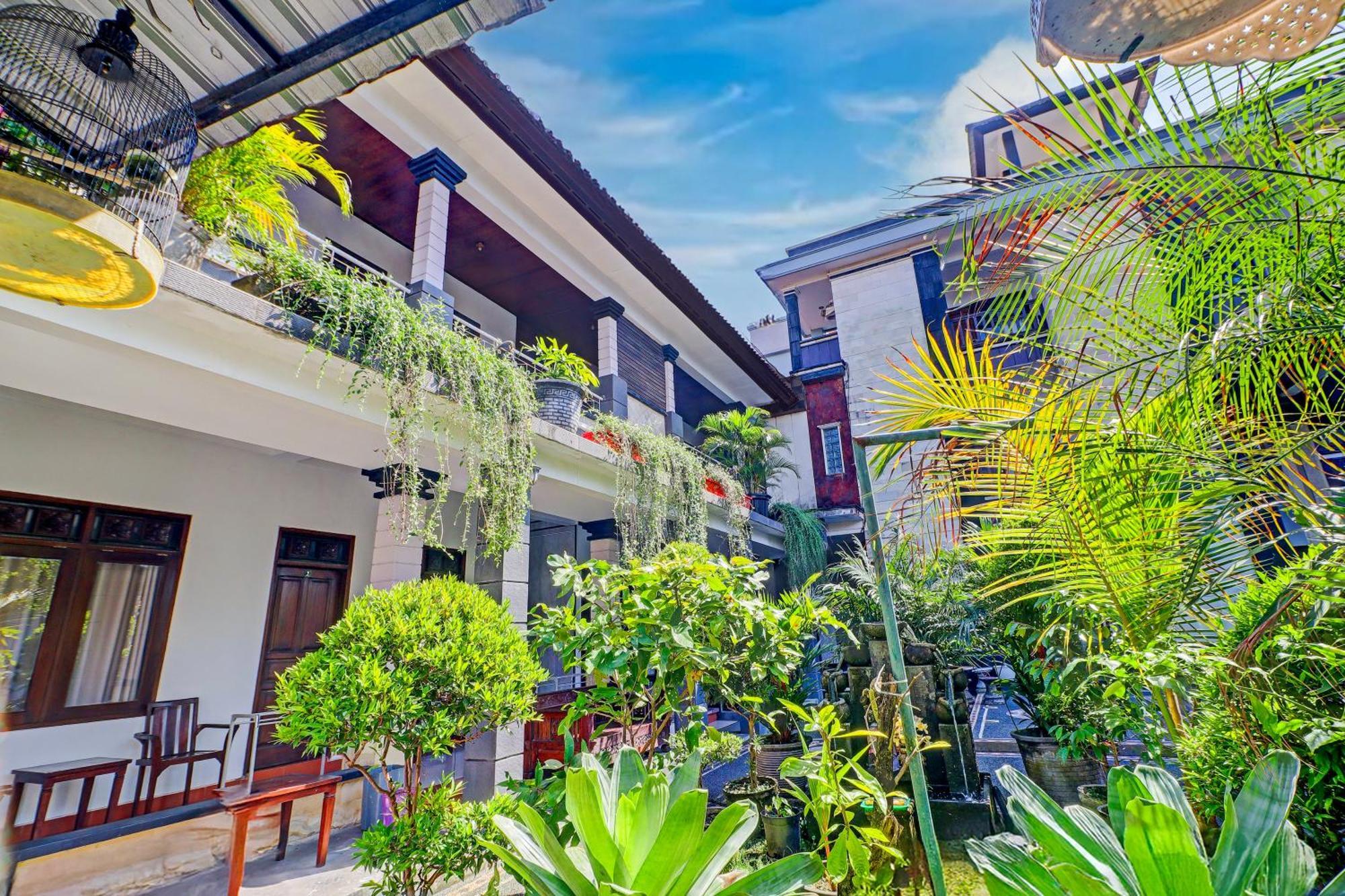 Collection O Bali Near Kedonanan Beach Formerly New Asta Graha Homestay Jimbaran (Bali) Exterior photo