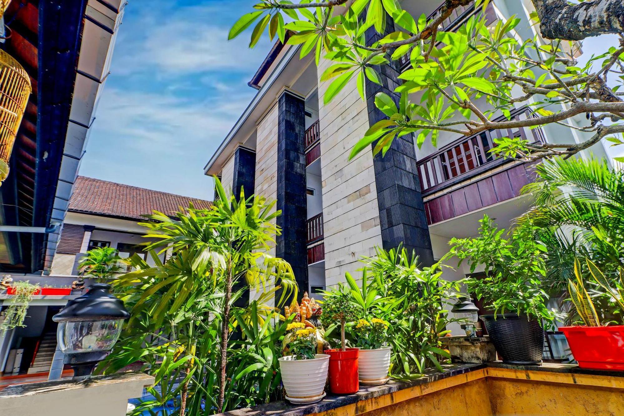 Collection O Bali Near Kedonanan Beach Formerly New Asta Graha Homestay Jimbaran (Bali) Exterior photo