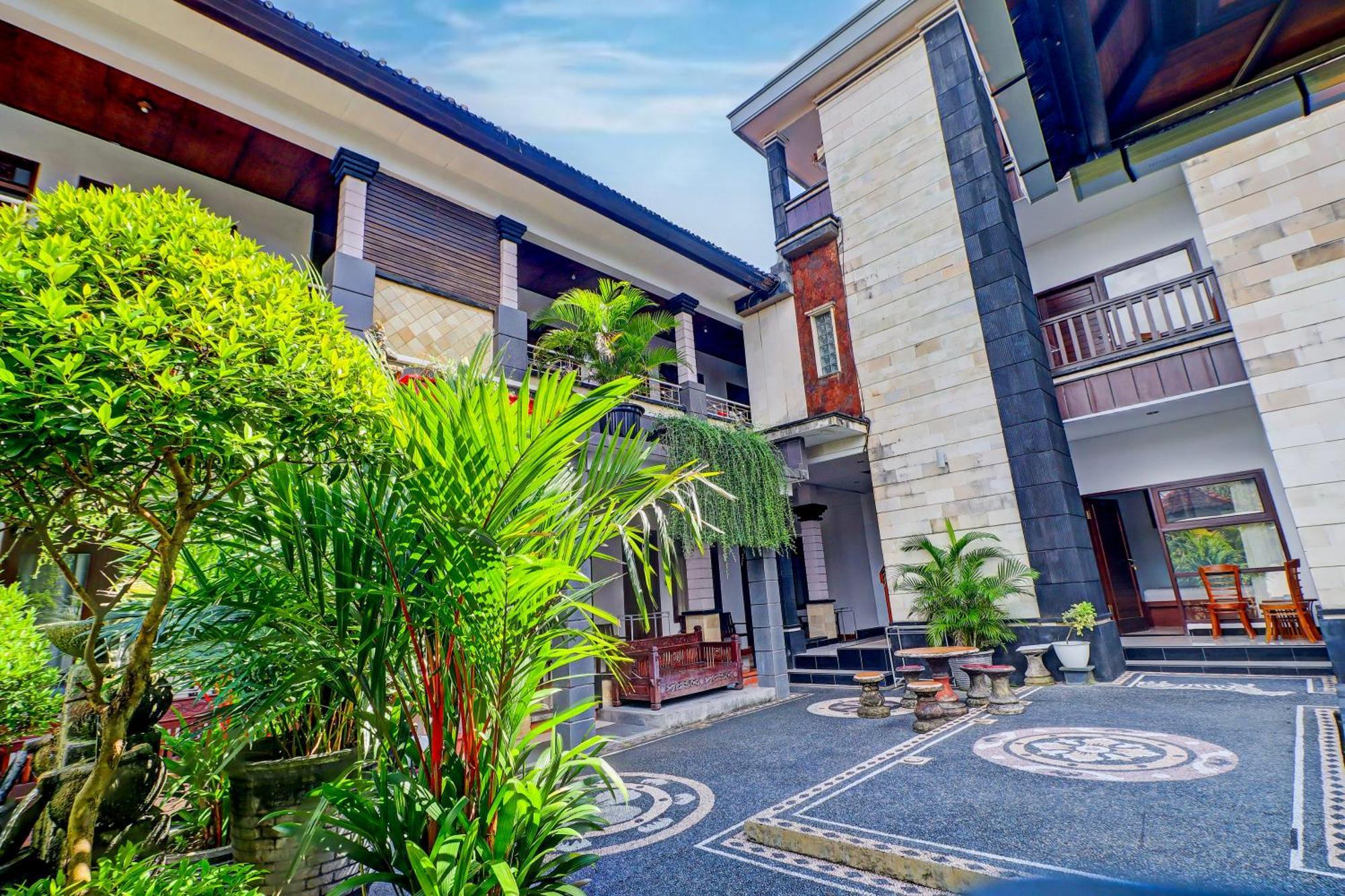 Collection O Bali Near Kedonanan Beach Formerly New Asta Graha Homestay Jimbaran (Bali) Exterior photo