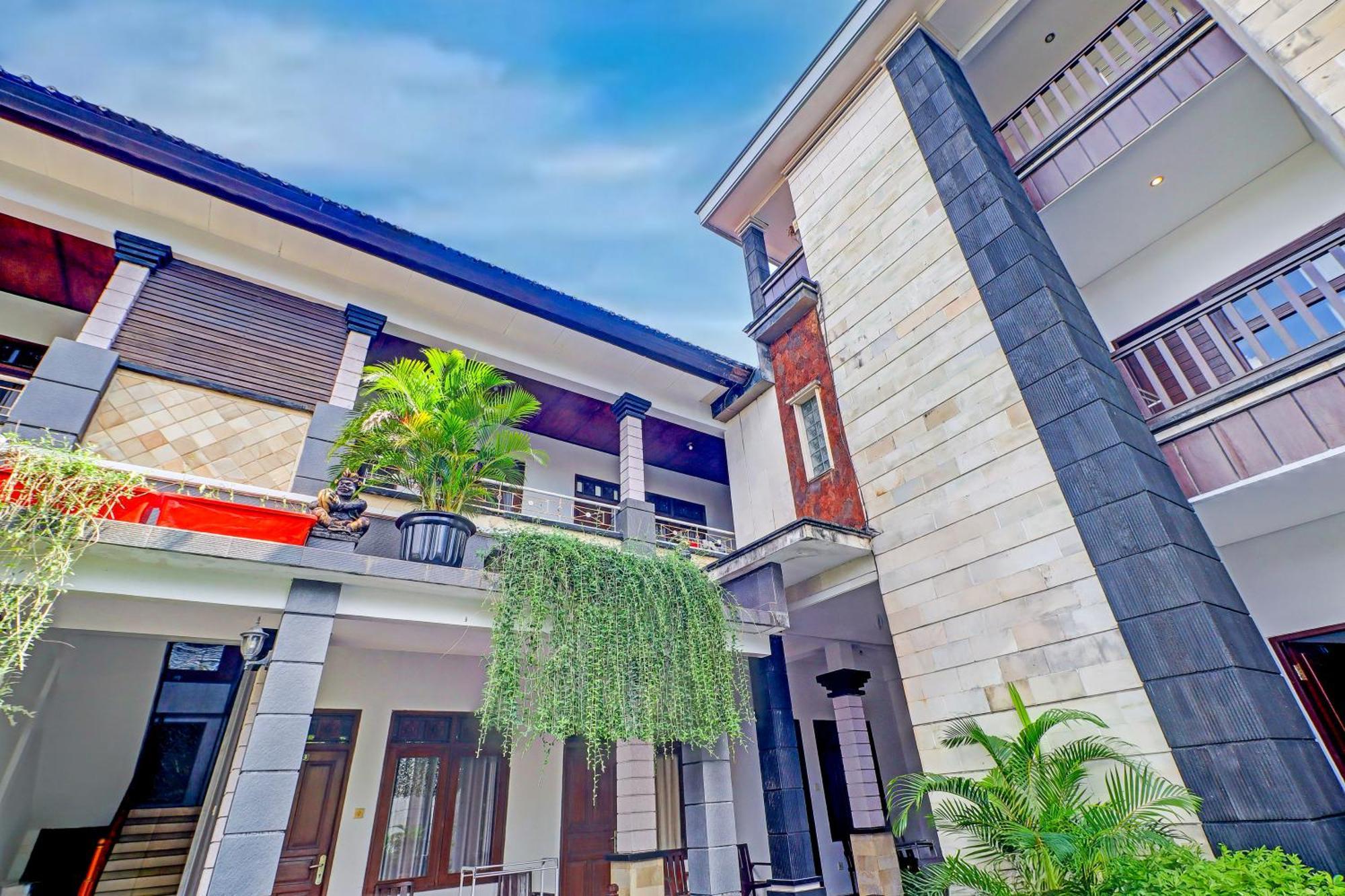 Collection O Bali Near Kedonanan Beach Formerly New Asta Graha Homestay Jimbaran (Bali) Exterior photo